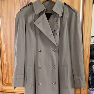VINTAGE! 1970s London Fog Olive-Tone Double-Breasted Trench Coat